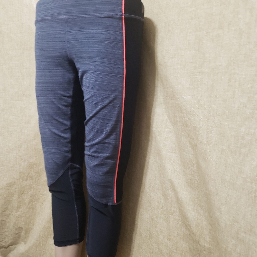 Zella Size S/P Capri Leggings - Picture 10 of 11